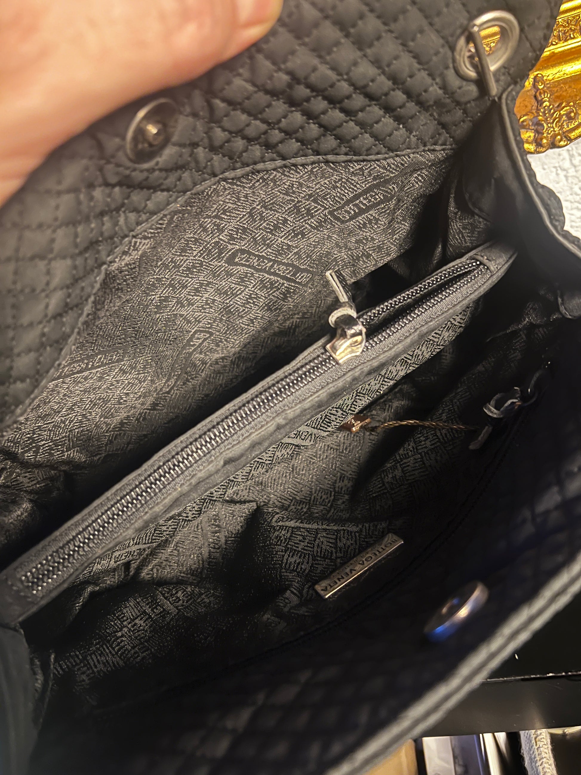 Bottega Veneta Schultertasche schwarz gesteppt