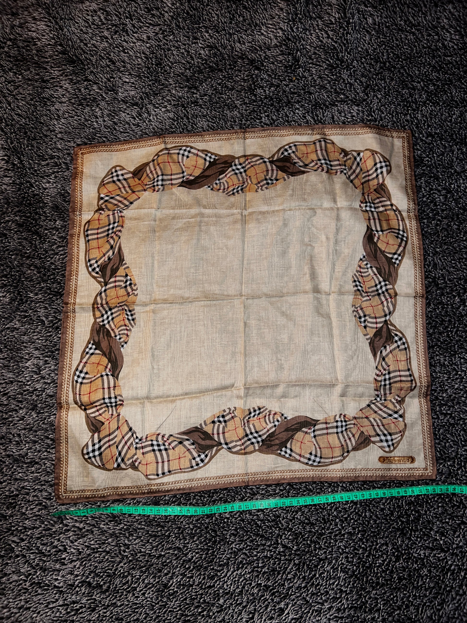Burberrys Vintage Halstuch Beige Check Seidenoptik