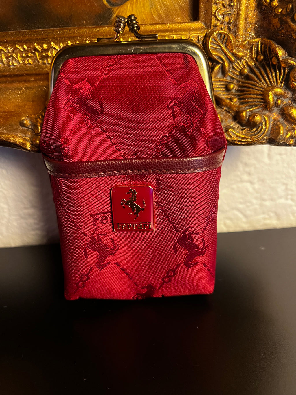 Ferrari Red – Vintage Münzportemonnaie für Sammler:innen