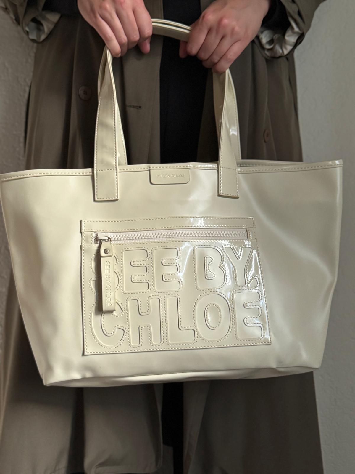 See by Chloé – cremefarbene Tote Bag mit großem Logo
