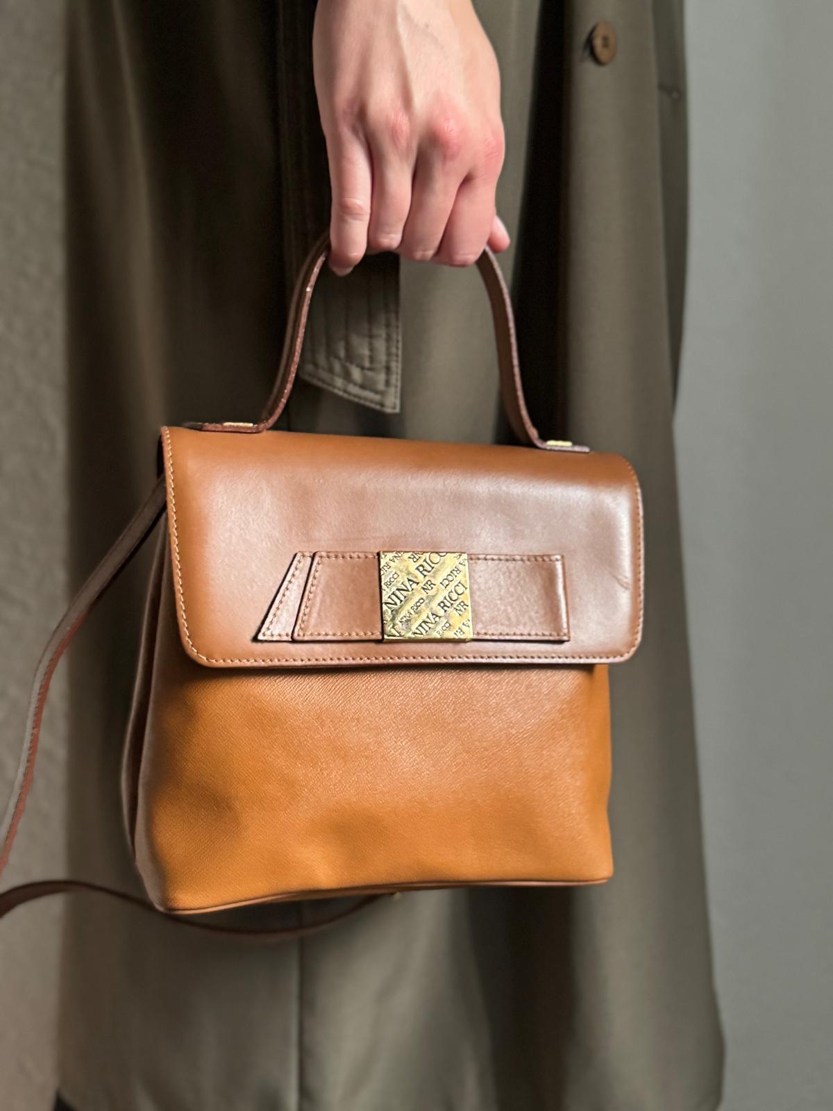 Nina Ricci – Cognacfarbene Leder-Schultertasche