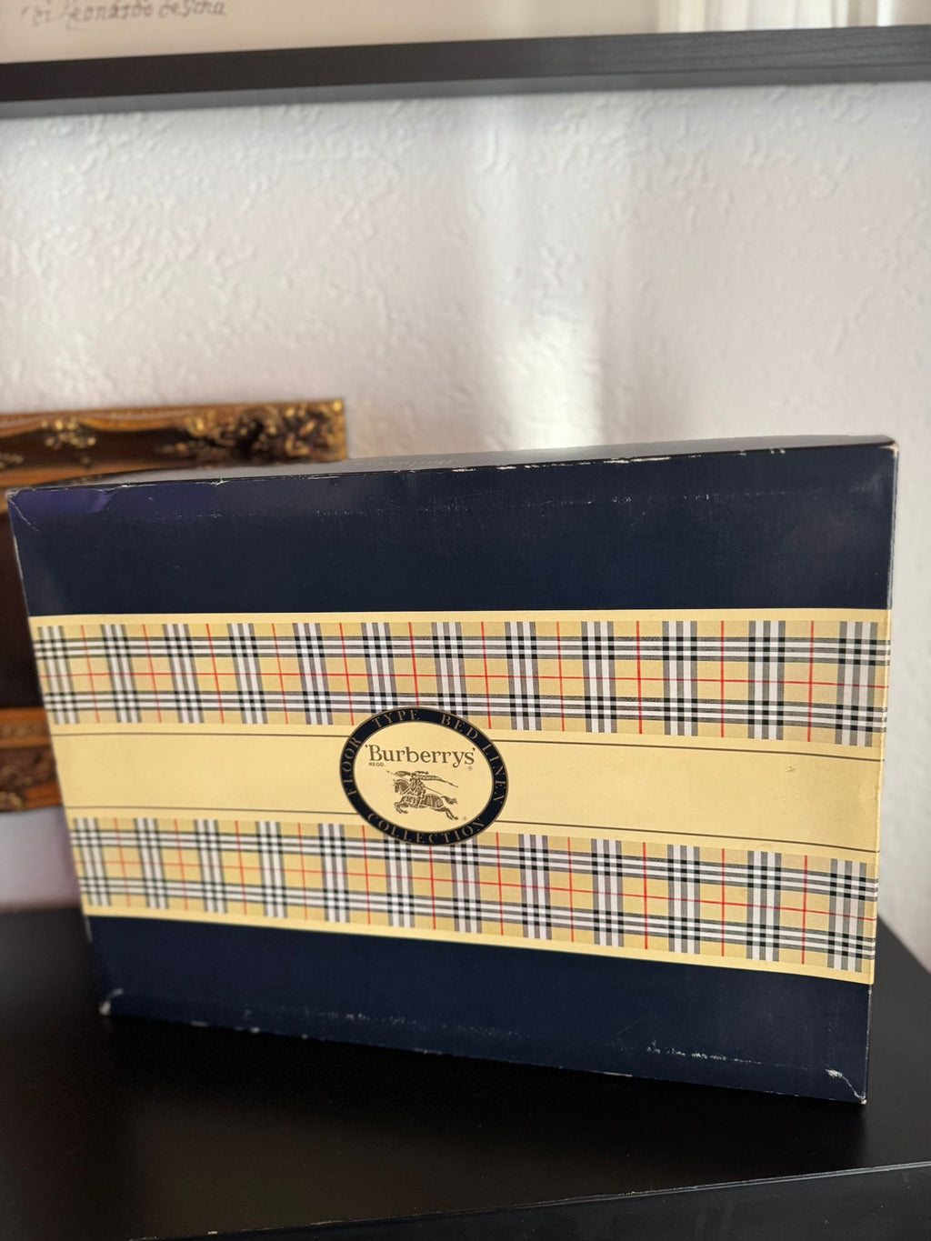 Burberry’s Tischdecke – Vintage-Klassiker in Originalverpack