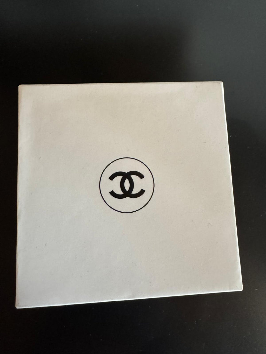 CHANEL – Limitierte Keramik-Camélia (Deko-Objekt)