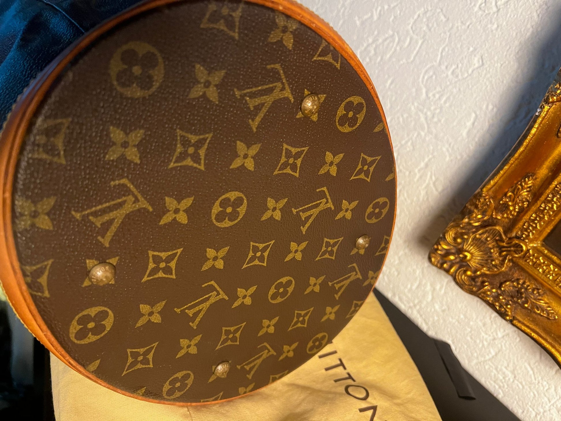 Louis Vuitton Monogram Bucket Vintage + Dustbag