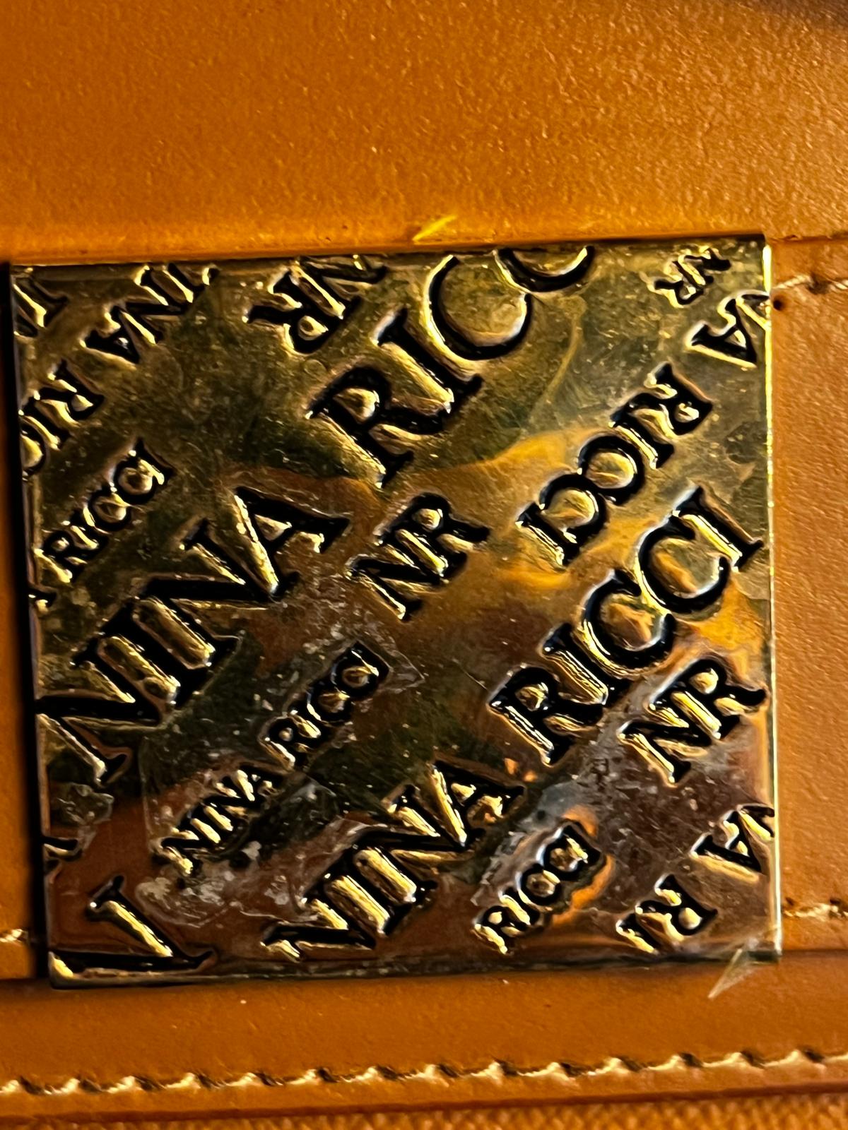 Nina Ricci – Cognacfarbene Leder-Schultertasche