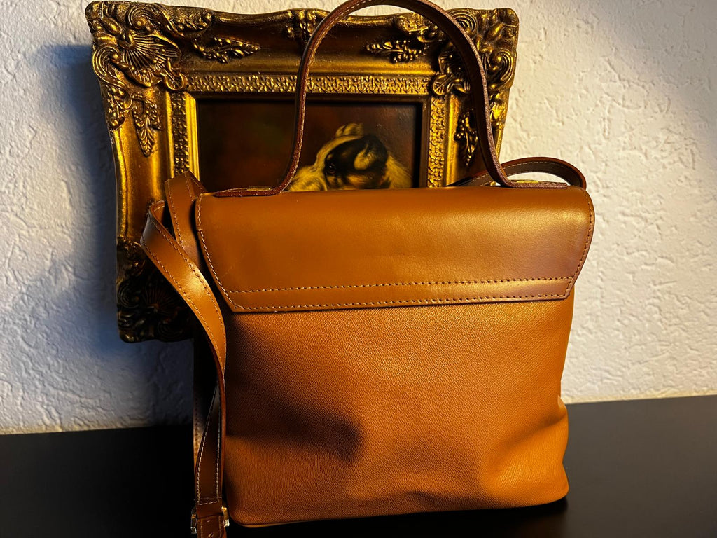 Nina Ricci – Cognacfarbene Leder-Schultertasche