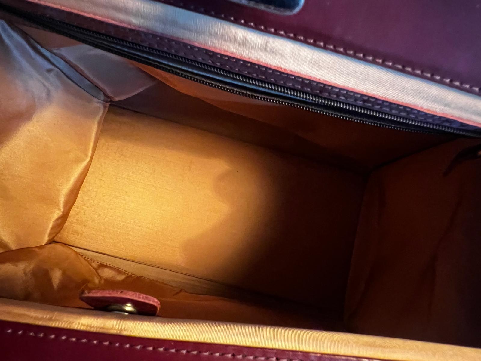 Vintage Leder-Arzttasche (Bordeauxrot)