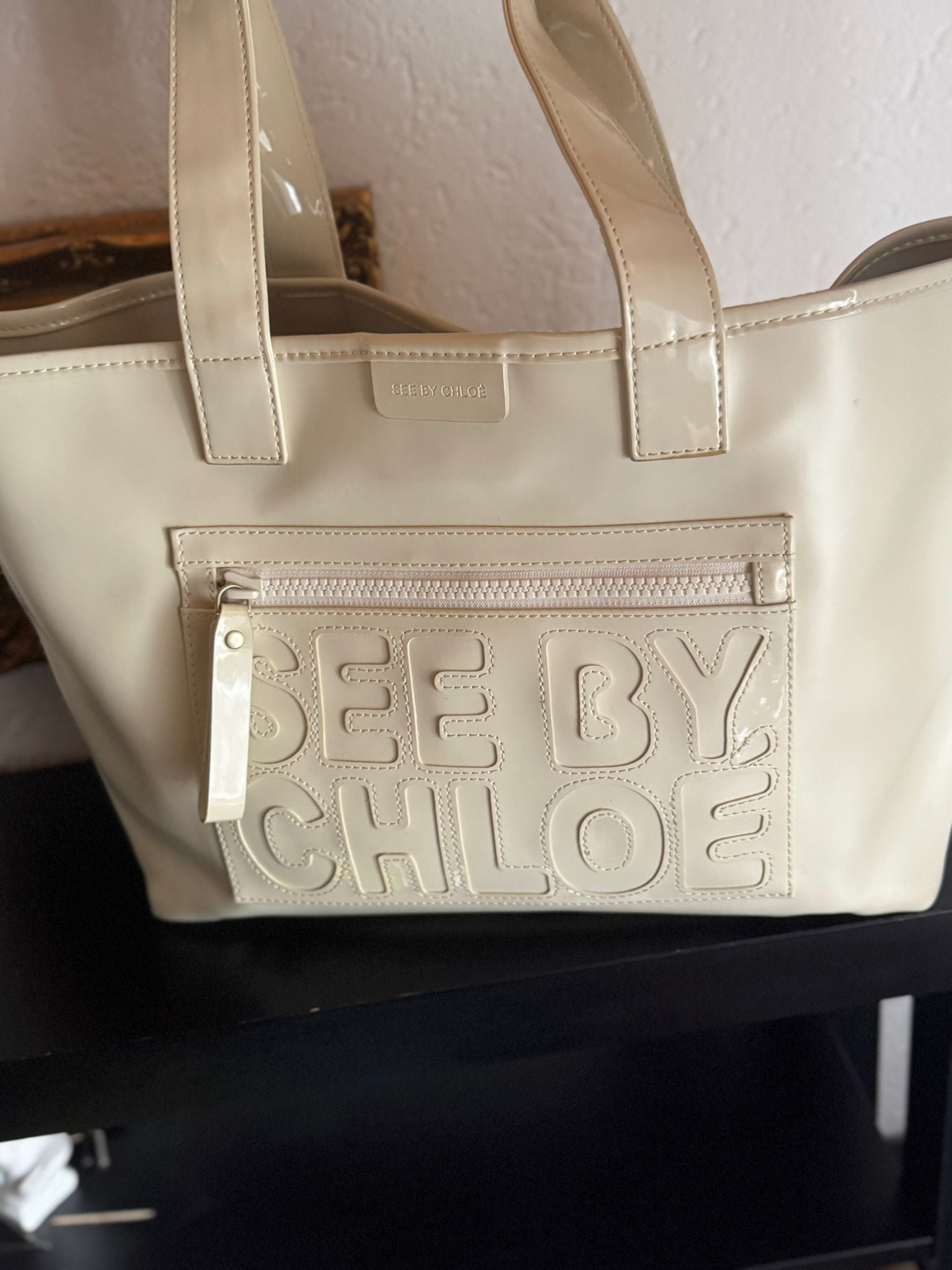 See by Chloé – cremefarbene Tote Bag mit großem Logo