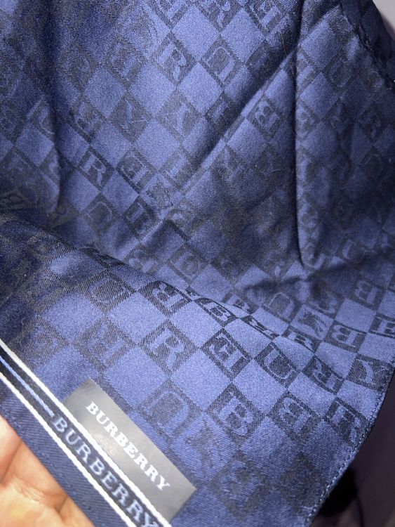 Burberry Designer-Tuch mit dezentem Monogramm – ca. 47 × 47cm