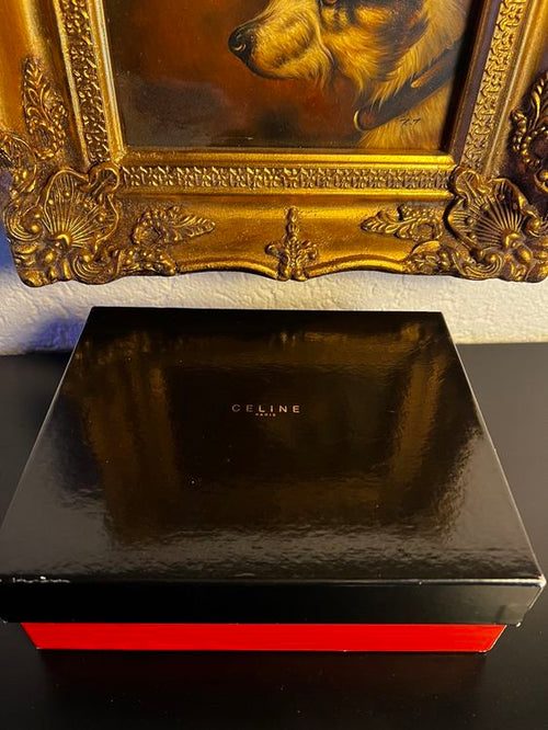 CÉLINE Kosmetiktasche mit Seidentuch – Geschenkset