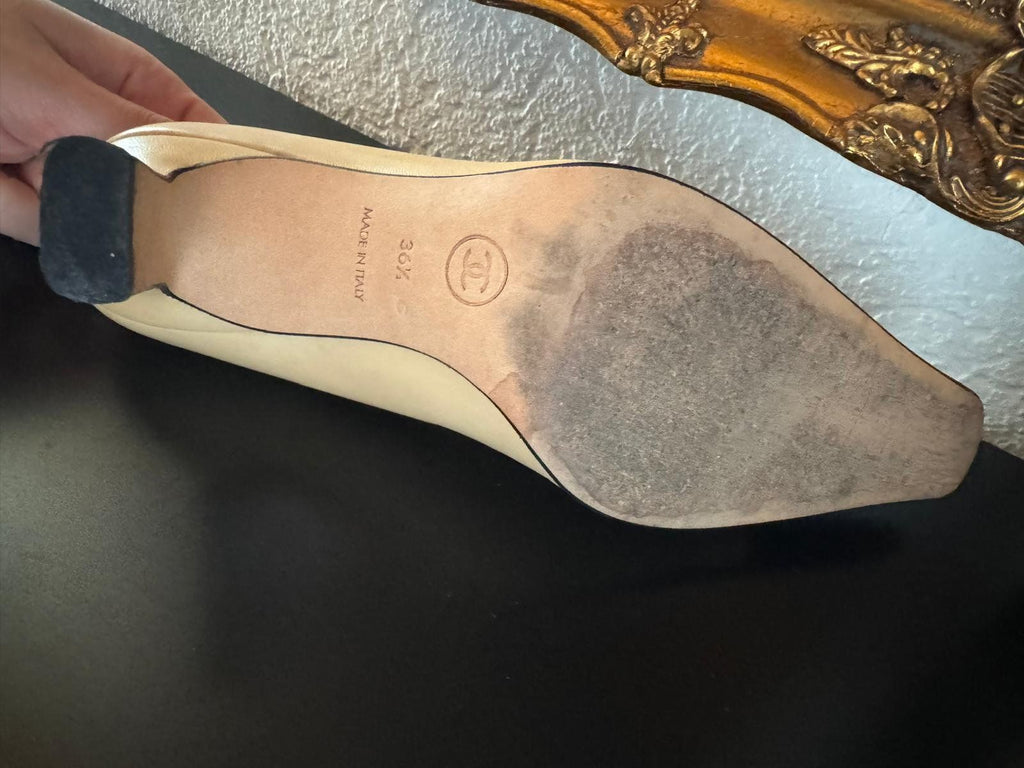 CHANEL Pumps Beige-Schwarz Gr. 36½ mit Box & Dustbag