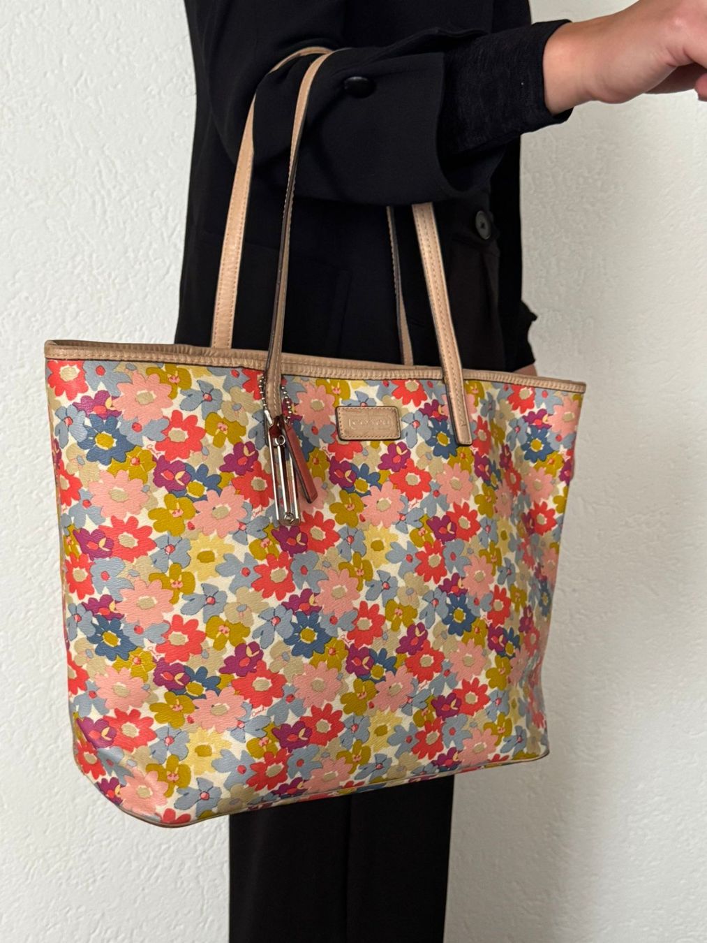 Coach Handtasche/Tote Bag mit Blumenmuster.