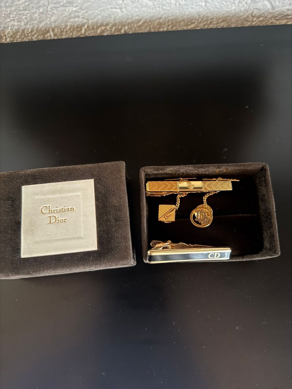 Dior Set: Manschettenknöpfe + 2 Krawattenklammern