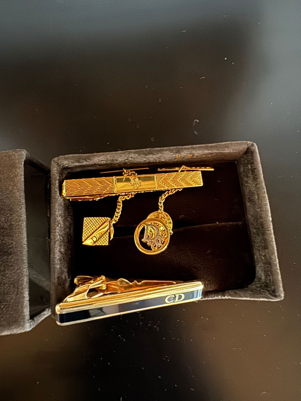 Dior Set: Manschettenknöpfe + 2 Krawattenklammern