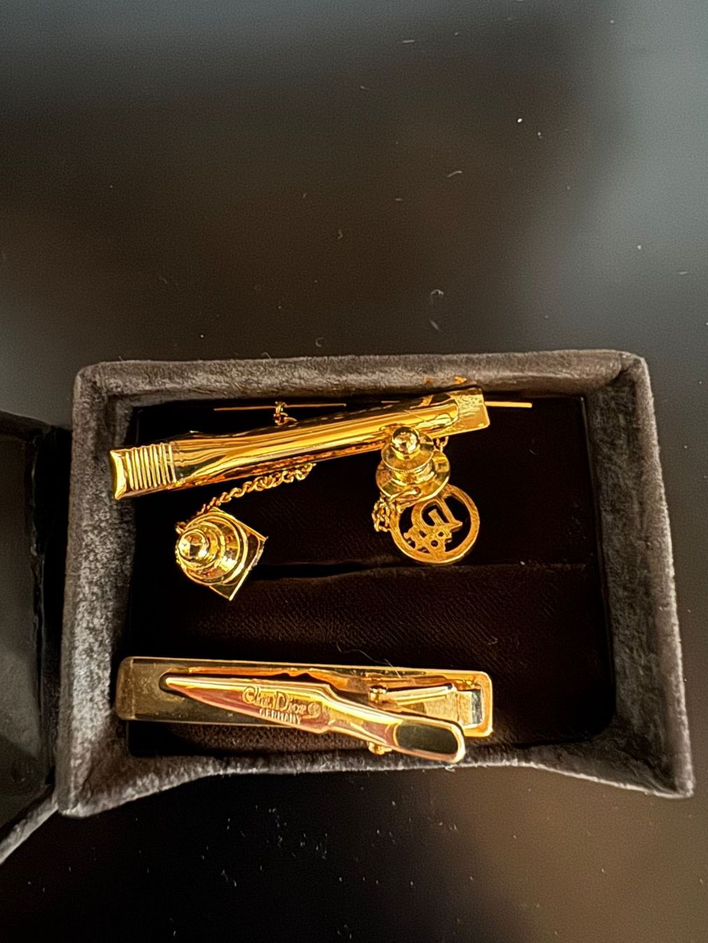 Dior Set: Manschettenknöpfe + 2 Krawattenklammern