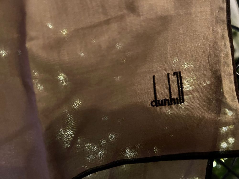 Elegantes Dunhill Tuch – neu