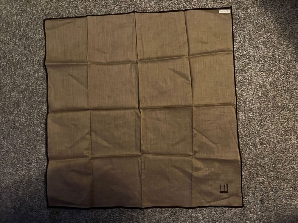 Elegantes Dunhill Tuch – neu