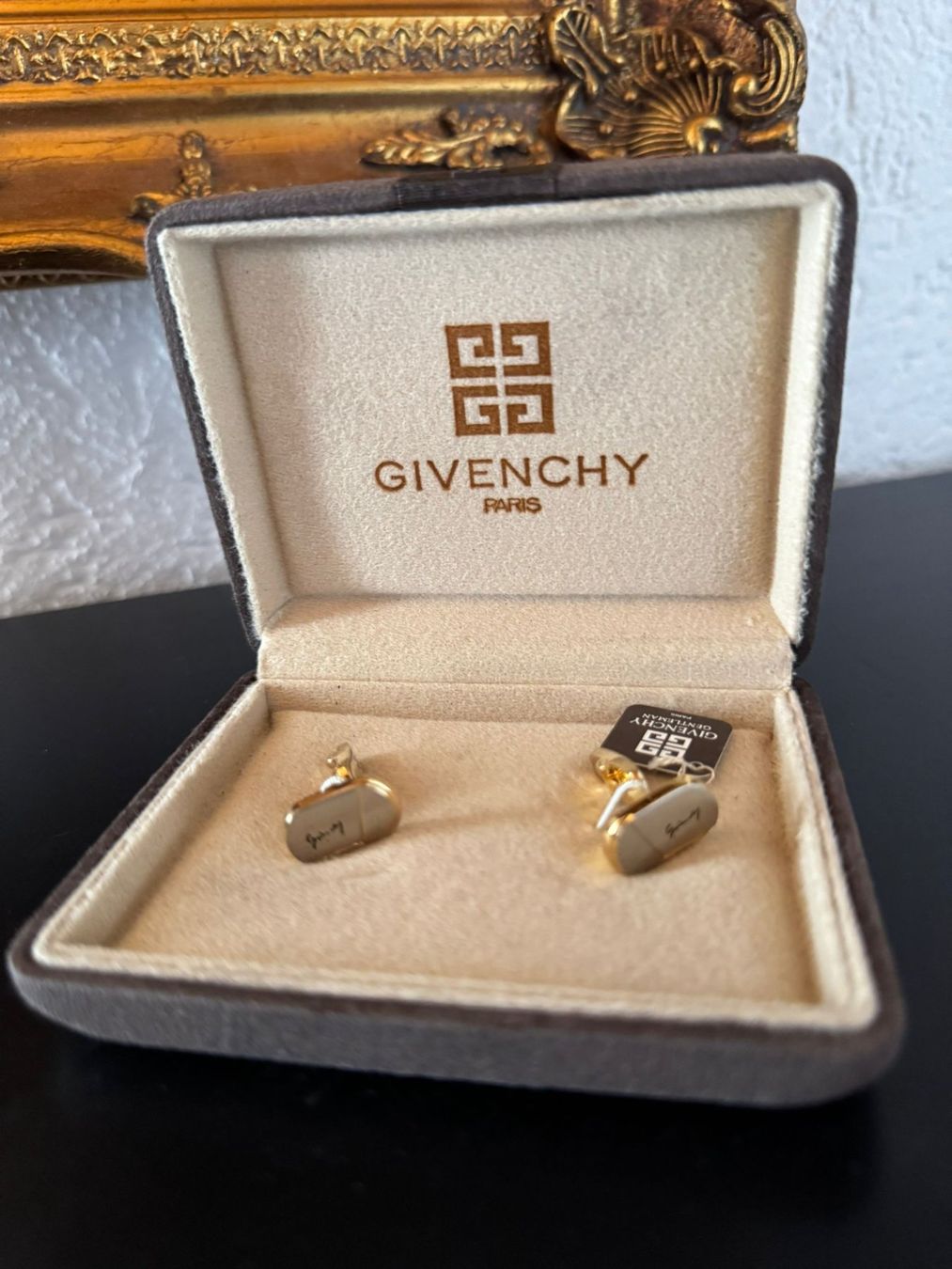 Givenchy Gentleman Cufflinks – Vintage Gold/Silver