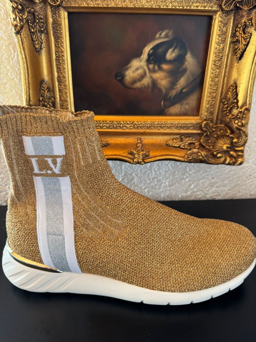 Louis Vuitton goldfarbene Sneaker Gr. 38 1/2 ca. 24.5 cm NEU