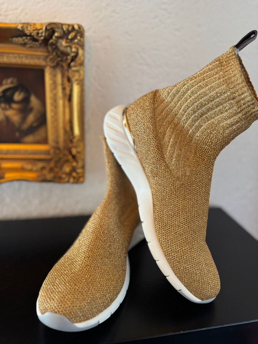 Louis Vuitton goldfarbene Sneaker Gr. 38 1/2 ca. 24.5 cm NEU