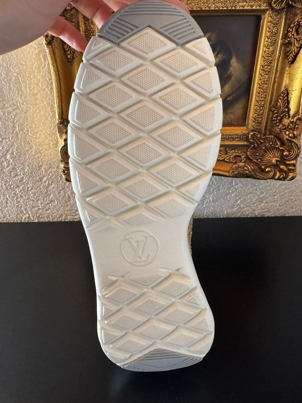 Louis Vuitton goldfarbene Sneaker Gr. 38 1/2 ca. 24.5 cm NEU