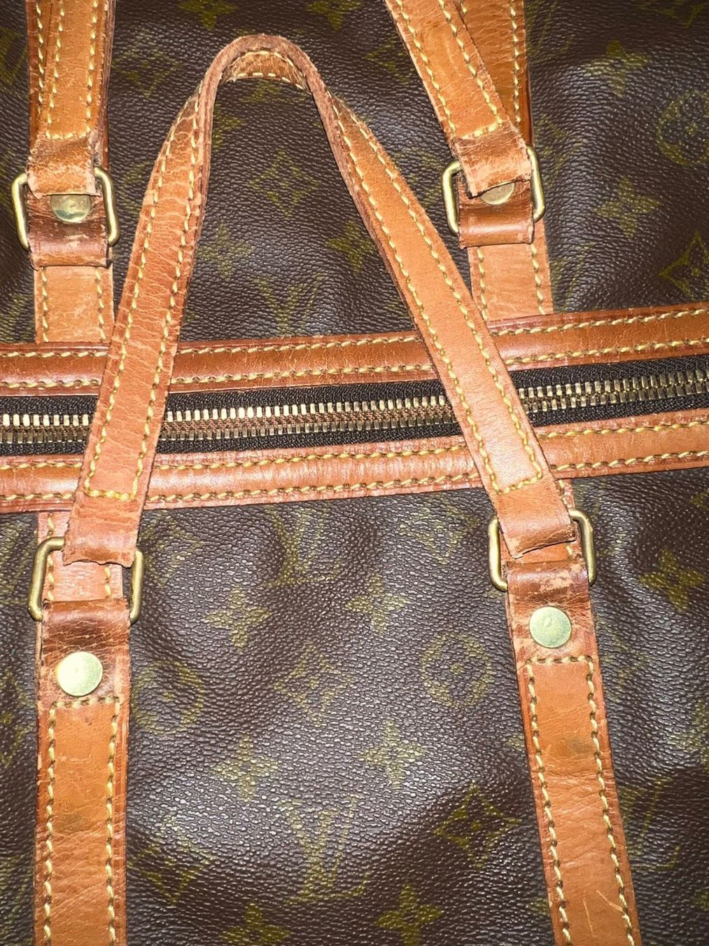 Louis Vuitton Monogram Saxouple 35