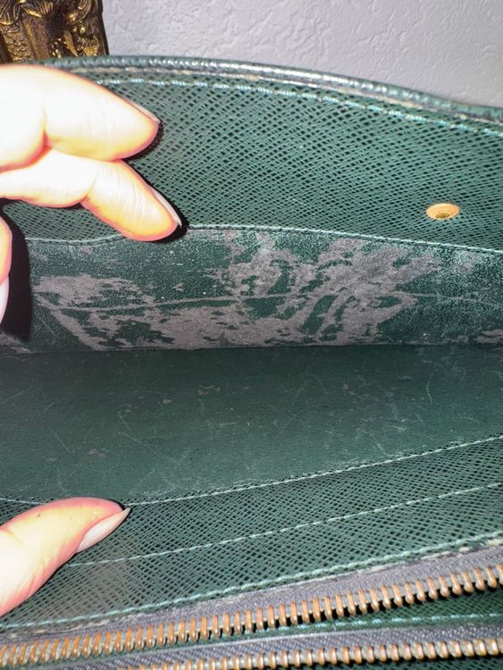 Louis Vuitton Taiga Portodocument Rosan – Epicea Grün