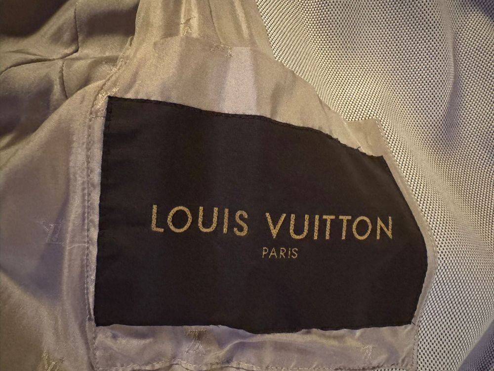 Louis Vuitton Trenchcoat NP 4950CHF