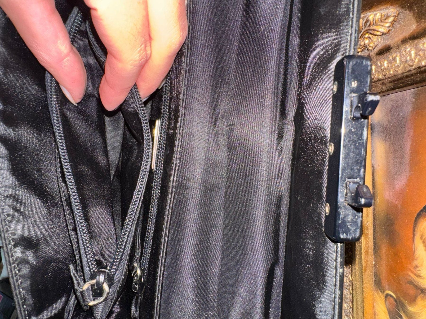 Prada – Schwarze Nylon Schultertasche mit Lackleder