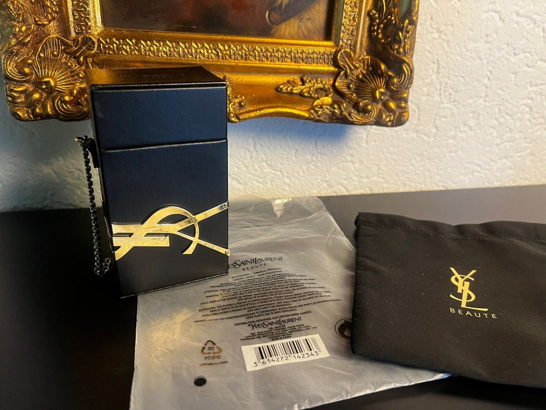 Yves Saint Laurent Beauté Parfum Bag