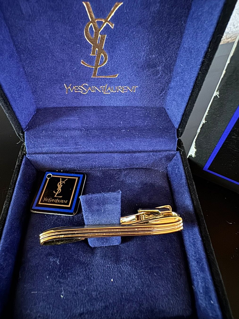 Yves Saint Laurent Krawattennadel mit Etui